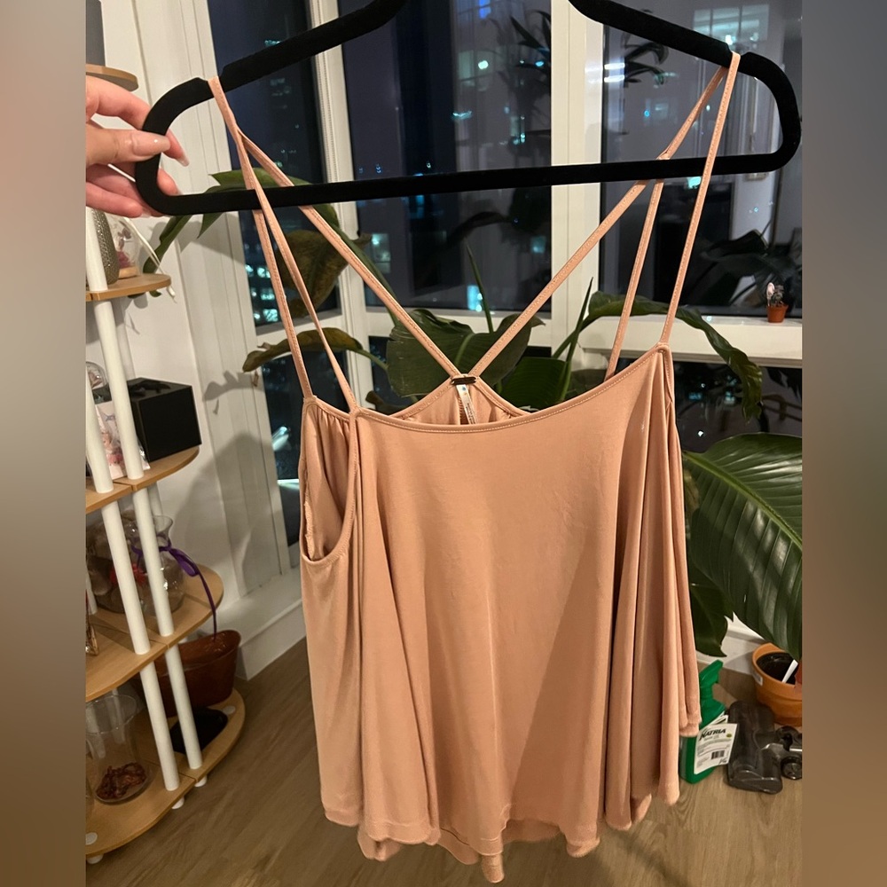 Pink strappy off the shoulder flowy blouse